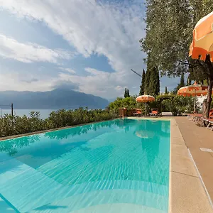 Wonderful View With Pool With Breakfast Gardasee Apartament